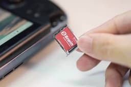 Китайский накопитель Mini SSD от Biwin размером с microSD обгоняет конкурентов